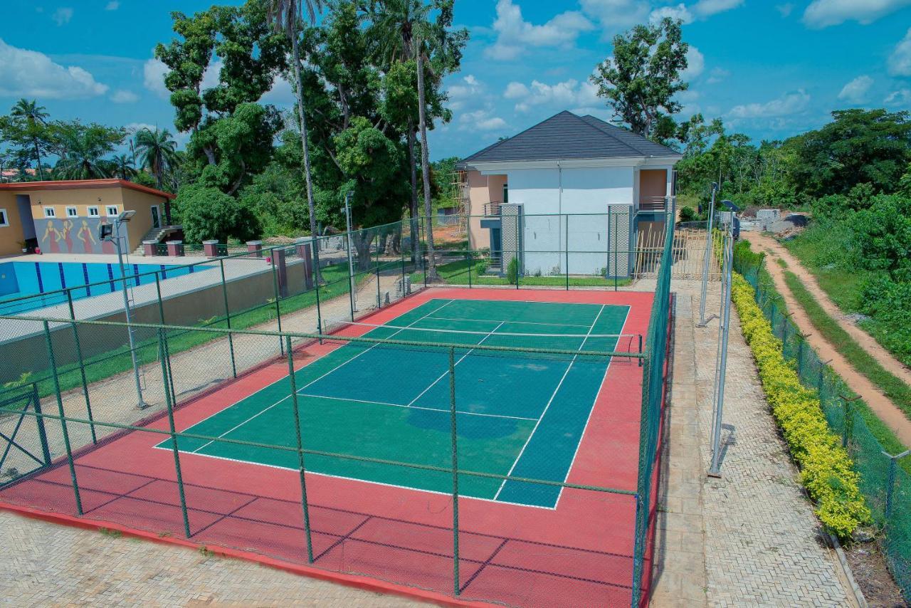 ホテル Nelson Mandela Gardens Okpanam エクステリア 写真
